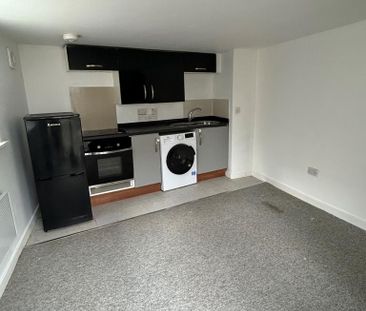 1 bedroom ground floor flat to rent - Photo 1