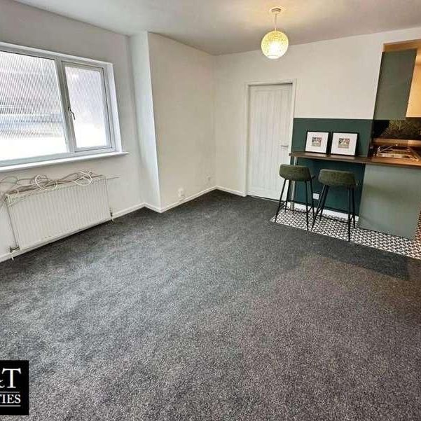 Flat, Church Street, Brierley Hill, DY5 - Photo 1