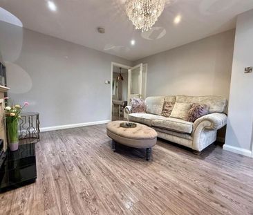 17 Rugby Court, Queens Quarter, Belfast, BT7 1PN - Photo 1