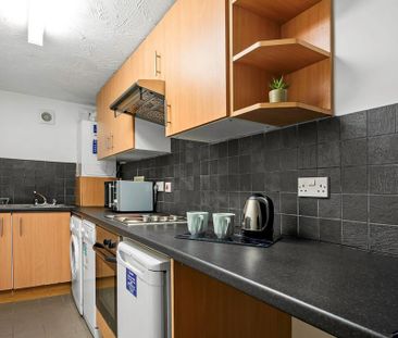 1 bedroom flat to rent - Photo 4