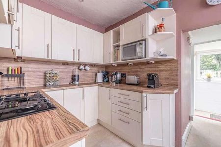 Montagu Road, Datchet, SL3 - Photo 5