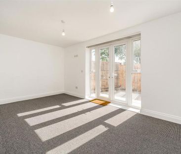 3 bedroom house to rent - Photo 2