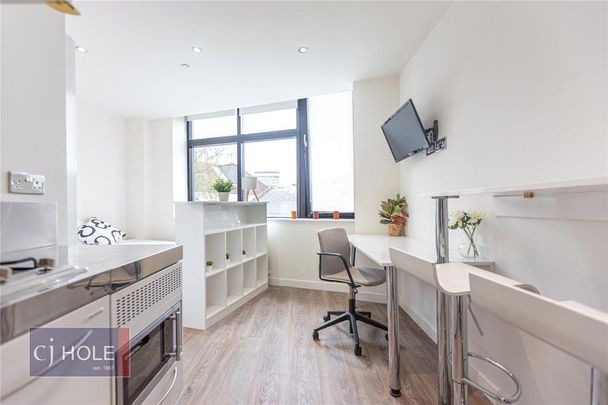 Studio to rent - Photo 1