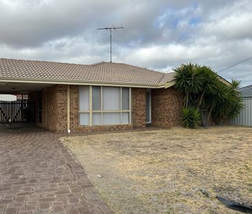 CLOSE TO EATON FAIR SHOPPING CENTRE - Photo 2