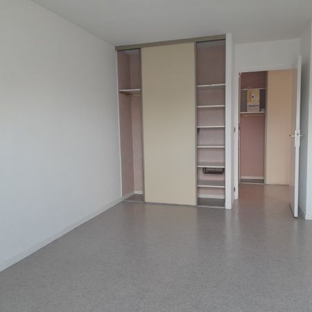 Location Appartement 2 pièces 62m² ST OMER 62500 - Photo 4