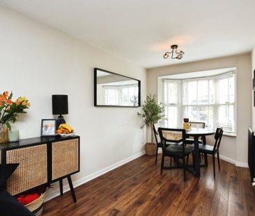 3 bedroom semi-detached house to rent - Photo 3