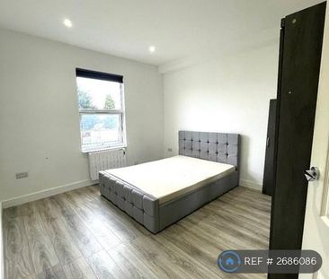 2 bedroom maisonette to rent - Photo 2