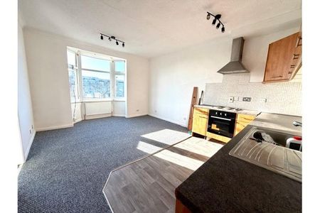 2 bedroom property to rent - Photo 3