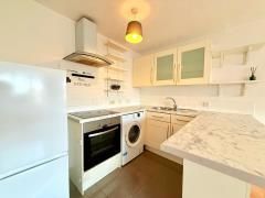 2 bedroom maisonette to rent - Photo 5
