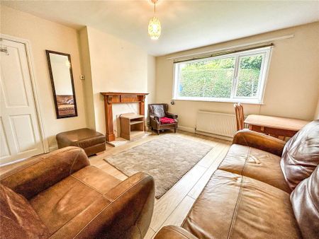 4 bedroom semi-detached house to rent - Photo 2