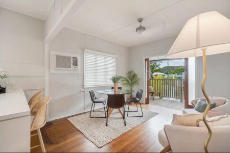 Timeless Charm with Modern Comfort - Castle Hill Views - Photo 4