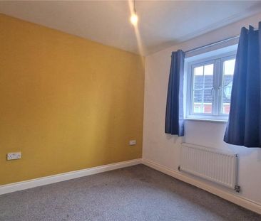 2 bedroom semi-detached house to rent - Photo 2