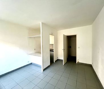 Appartement 1 pièces 22m2 MARSEILLE 6EME 620 euros - Photo 1