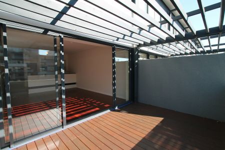 Two storey 2 bed, 2 bath apartment with terrace and Carspace**1st Open Inspection Wednesday from 5.15-5.30pm (No prior access) - Photo 3