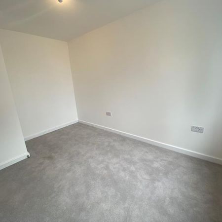 111 Chertsey Road, Woking - 1 bedroomProperty for lettings - Seymours - Photo 3