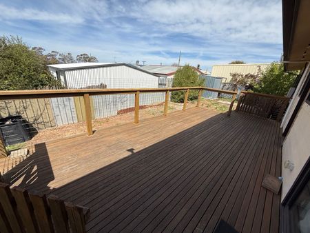 Home For Rent - Photo 5