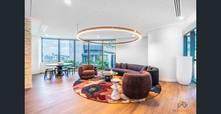 WELCOME TO QUEENS WHARFTS BRISBANE! LUXURIOUS BRAND-NEW 1 BEDROOM APARTMENT! - Photo 4