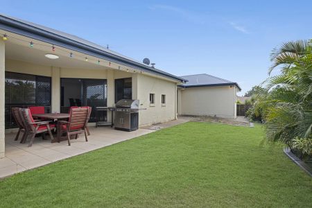 13 Backhousia Crescent, - Photo 5