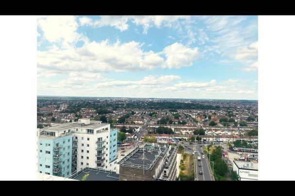 2 Bed Penthouse, Raphael House, IG1 - Photo 1