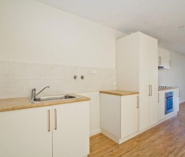 Modern 2 bedroom Townhouse - Photo 3