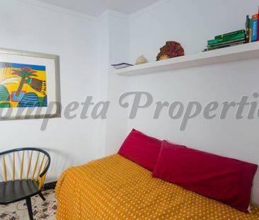 Townhouse in Cómpeta, Inland Andalucia in the mountains - Photo 3