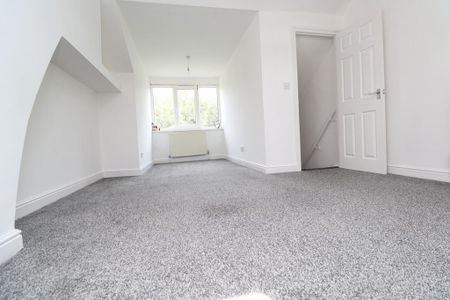2 bedroom terraced house to rent - Photo 2