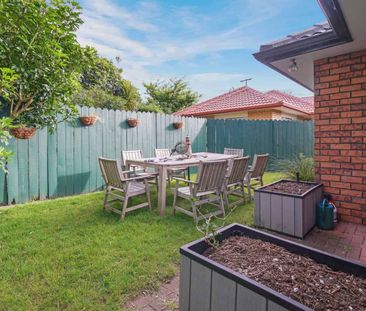 Family Home in Great location - Photo 5