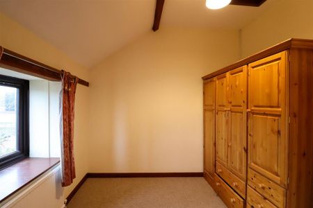 2 bedroom end of terrace house to rent - Photo 4