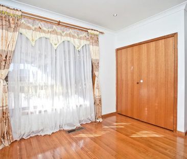 A spacious family home offering comfort and convenience in a desira... - Photo 5