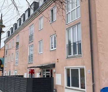 Schöne 2-Zimmer Dachgeschosswohnung in idyllischer Lage - Photo 1