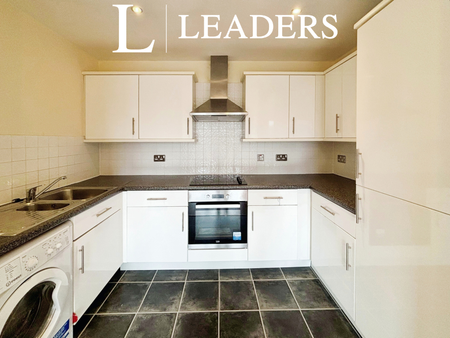 2 bedroom flat to rent Mill Court, Harlow - Photo 2