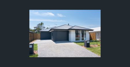 Near new 2 Bedroom duplex - Photo 3