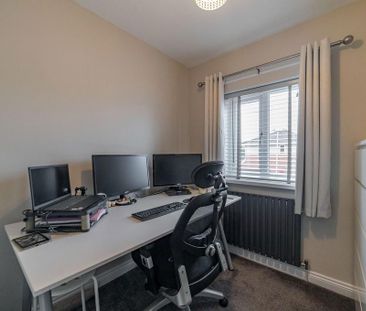4 bedroom detached house to rent - Photo 5