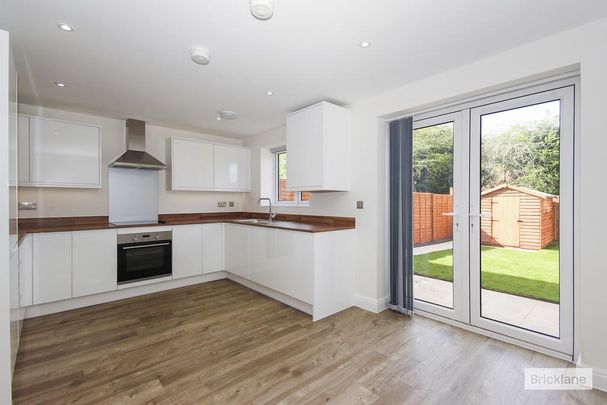 3 bedroom terraced house to rent - Photo 1