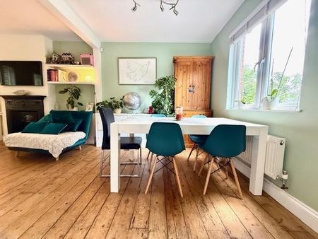 3 bedroom terraced house to rent - Photo 4
