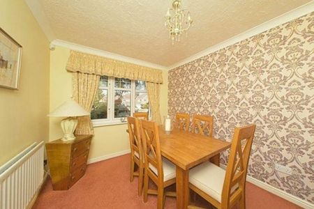 21, Peacock Close, Chichester - Photo 2