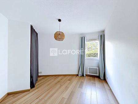 Location Appartement 3 pièces 70m² - Photo 4