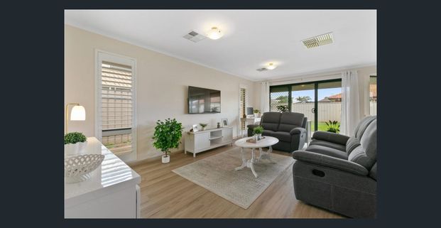 Beautiful Family Home in Seaford! - Photo 1