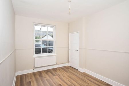 3 bedroom detached house to rent - Photo 3