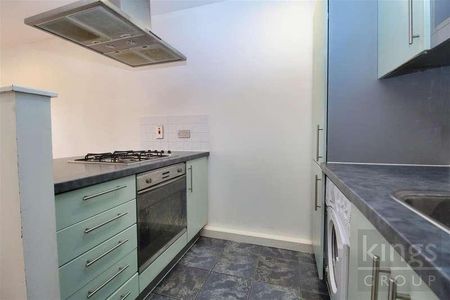 Foundry Gate, Waltham Cross, EN8 - Photo 4