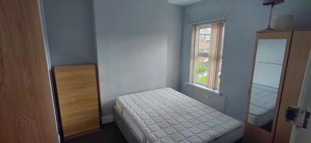 2 Strandview Street, Belfast, BT9 5FF - Photo 4