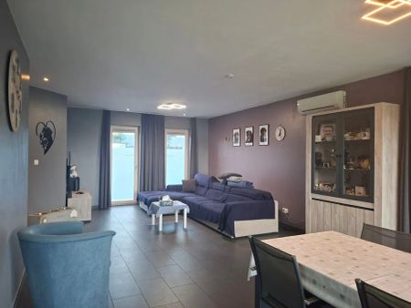Eigentijdse halfopen bebouwing te Neeroeteren (Maaseik) - Photo 2