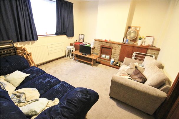 Bond Street, Englefield Green, Egham, TW20 0PX - Photo 1