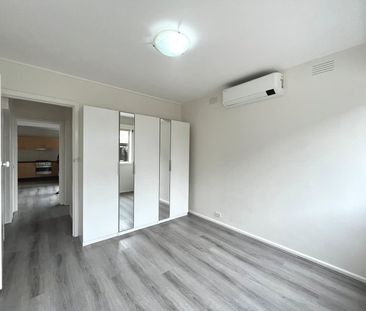 Immaculate Two Bedroom Ground Floor Apartment - Photo 3