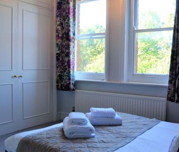 3 bedroom apartment to rent - Photo 4