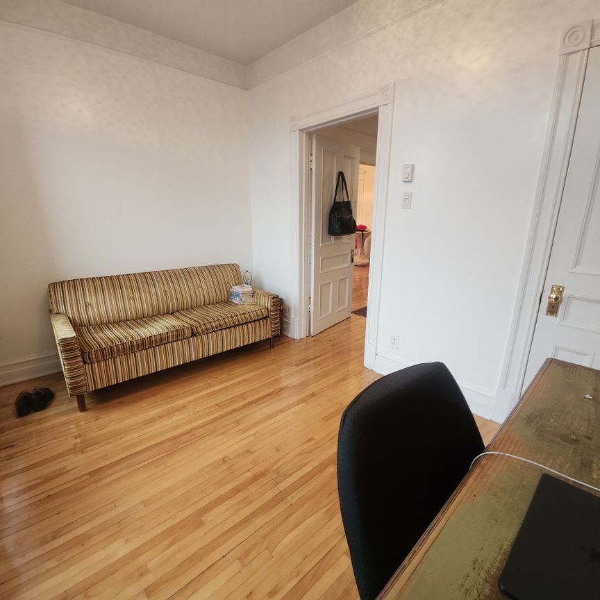 131 Rue Villeneuve Ouest - Photo 1
