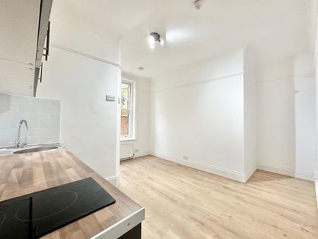 Studio to rent - Photo 5