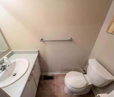 For Lease - 480 Dalmuir Mews, Mississauga, Ontario - Photo 2