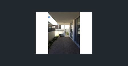 GORGEOUS GROUND FLOOR APARTMENT LIVING - Photo 4