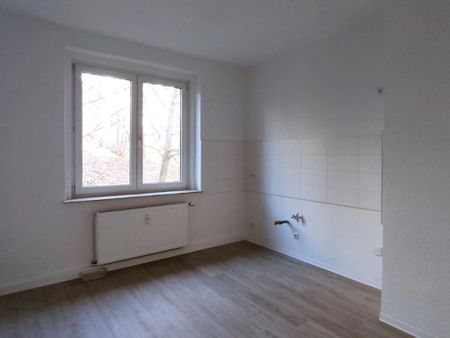 Neu renovierte 2-Zi.-Wohnung - ruhig und zentrumsnah! - Photo 2